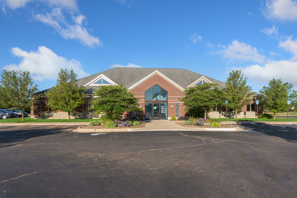 main-street-physician-office-25000-hall-road-woodhaven-mi-usa