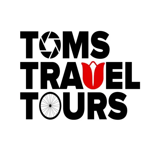 tomstraveltours.com
